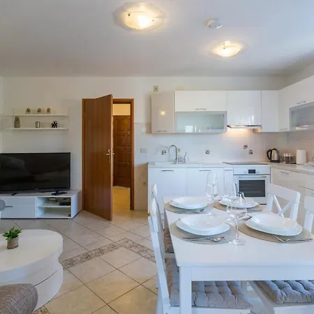 Apartment Aria *