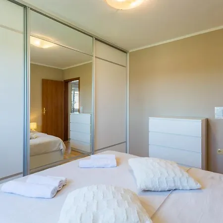Aria Apartment *