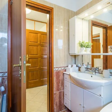 Aria Apartment *